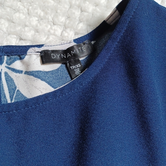 Dynamite navy bell sleeves detailed back silver button blouse top shirt XS rose - Picture 4 of 10